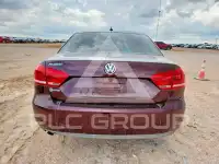 2013 Volkswagen Passat photo