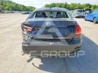 2013 Volkswagen Passat photo