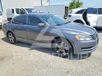 2013 Volkswagen Passat фото