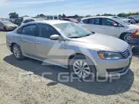 2013 Volkswagen Passat фото