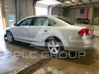 2013 Volkswagen Passat photo
