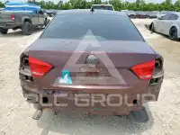 2013 Volkswagen Passat photo