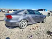 2013 Volkswagen Passat photo