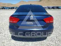 2013 Volkswagen Passat photo