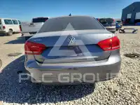 2013 Volkswagen Passat photo