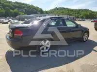 2013 Volkswagen Passat photo