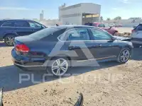 2013 Volkswagen Passat photo