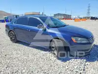 2013 Volkswagen Passat photo