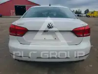 2013 Volkswagen Passat photo