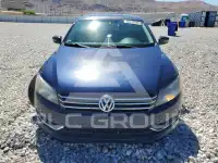 2013 Volkswagen Passat photo