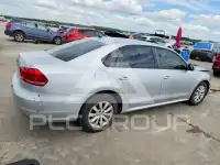 2013 Volkswagen Passat photo