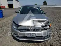 2013 Volkswagen Passat photo