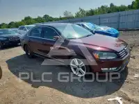 2013 Volkswagen Passat photo