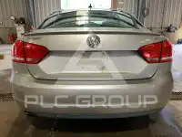 2013 Volkswagen Passat photo