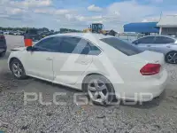 2013 Volkswagen Passat photo