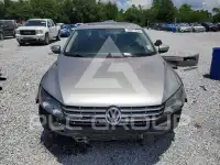 2013 Volkswagen Passat photo