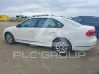 2013 Volkswagen Passat photo