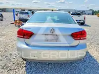 2013 Volkswagen Passat photo