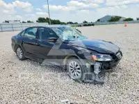 2013 Volkswagen Passat photo