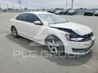 2013 Volkswagen Passat photo