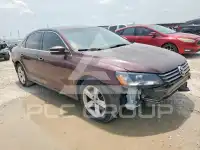 2013 Volkswagen Passat photo