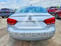 2013 Volkswagen Passat фото