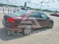 2013 Volkswagen Passat photo