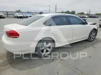 2013 Volkswagen Passat photo