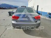 2013 Volkswagen Passat photo