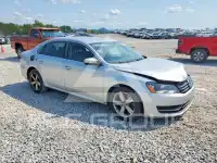 2013 Volkswagen Passat photo