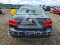 2013 Volkswagen Passat photo