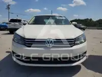 2013 Volkswagen Passat photo