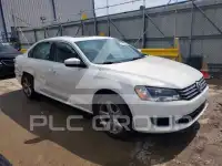2013 Volkswagen Passat фото
