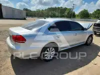 2013 Volkswagen Passat фото