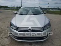 2013 Volkswagen Passat photo