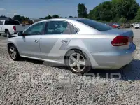 2013 Volkswagen Passat photo