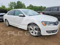 2013 Volkswagen Passat фото