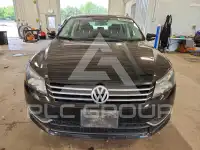 2013 Volkswagen Passat фото