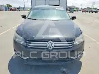 2013 Volkswagen Passat фото