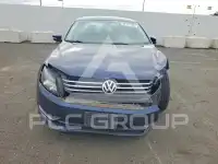 2013 Volkswagen Passat photo