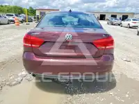 2013 Volkswagen Passat photo