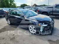 2013 Volkswagen Passat photo