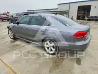 2013 Volkswagen Passat photo