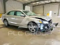 2013 Volkswagen Passat photo