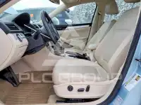 2013 Volkswagen Passat photo