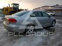 2013 Volkswagen Passat photo