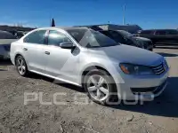 2013 Volkswagen Passat photo