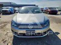 2013 Volkswagen Passat фото