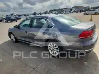 2013 Volkswagen Passat photo