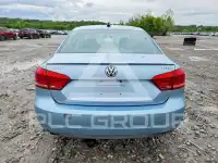 2013 Volkswagen Passat photo